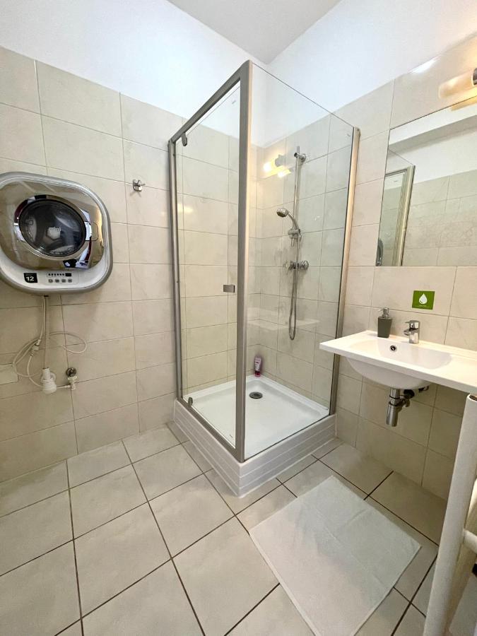 Self Check-In Apartments By Amber Bratislava Exteriör bild