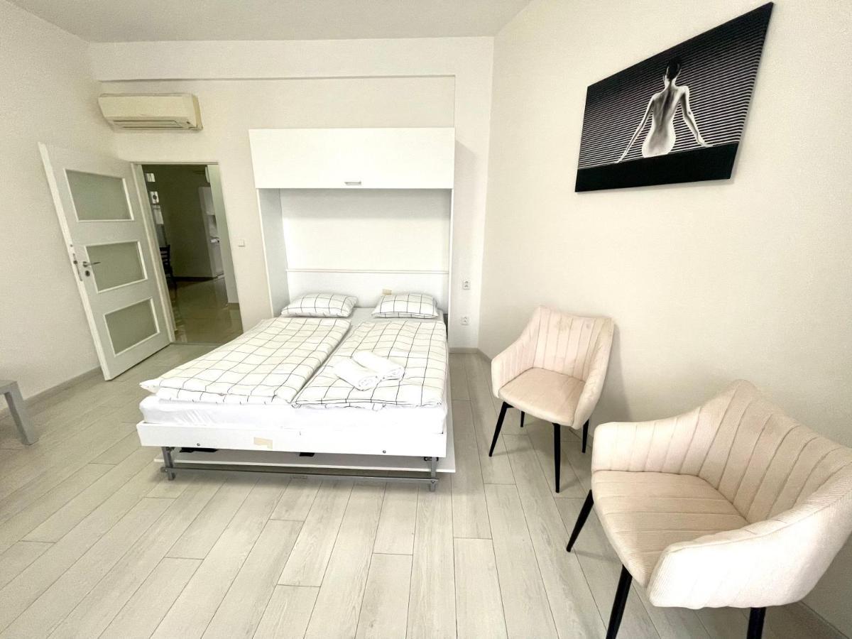 Self Check-In Apartments By Amber Bratislava Exteriör bild