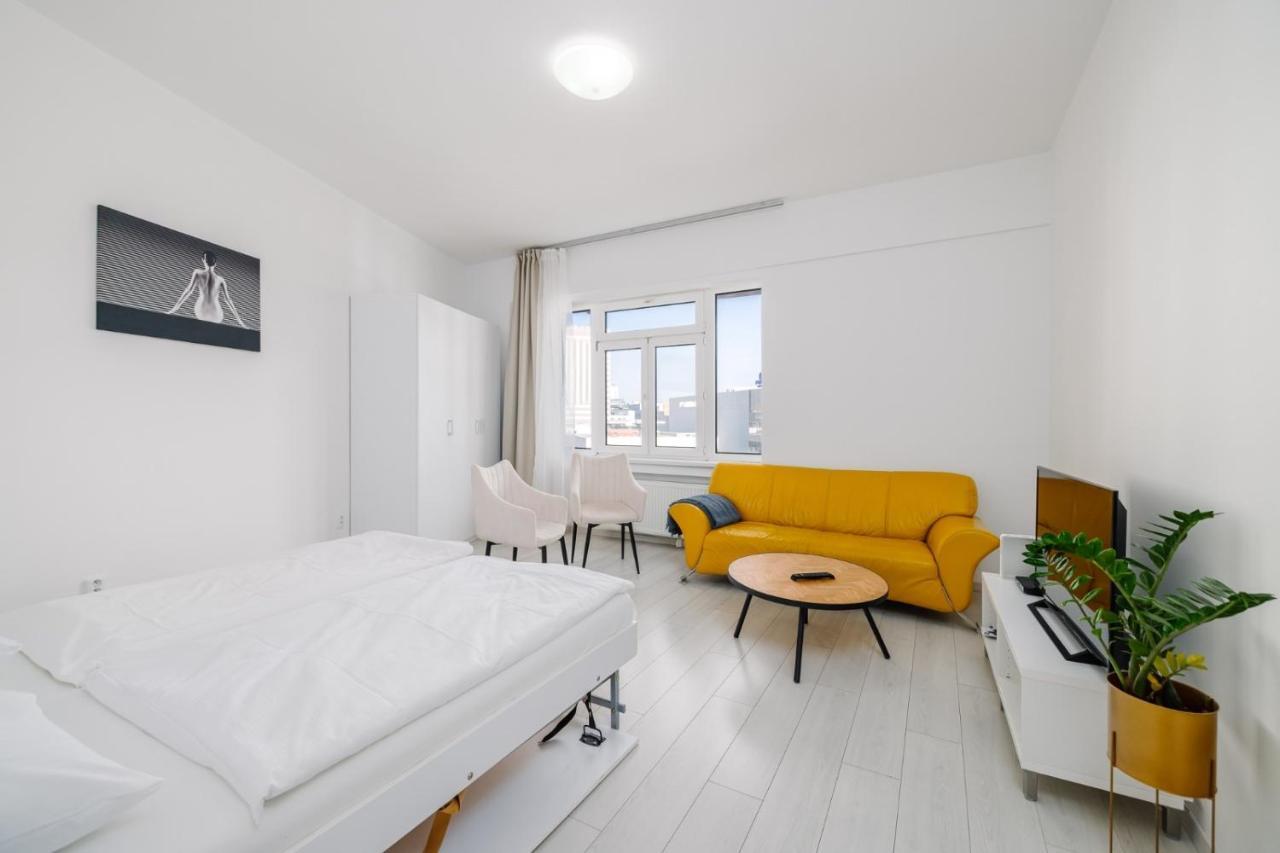 Self Check-In Apartments By Amber Bratislava Exteriör bild