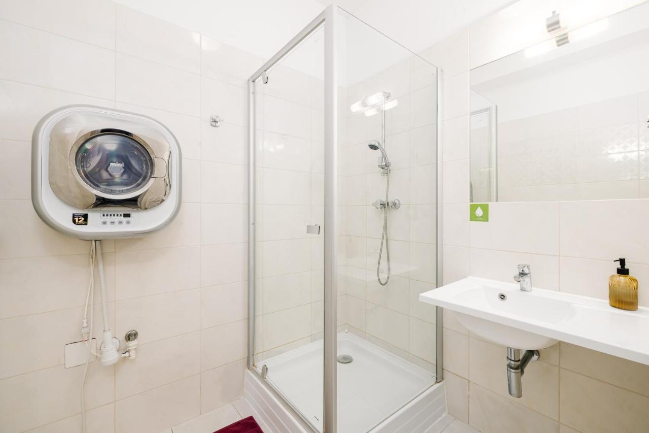 Self Check-In Apartments By Amber Bratislava Exteriör bild